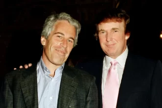 e-mails?-jeffrey-epstein-acusou-donald-trump-de-ser-“perigoso”