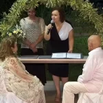 “ate-que-enfim”.-apos-50-anos-juntos,-casal-de-idosos-oficializa-uniao