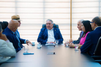 governador-laurez-moreira-recebe-lista-triplice-para-escolha-do-procurador-geral-de-contas-do-bienio-2026/2027