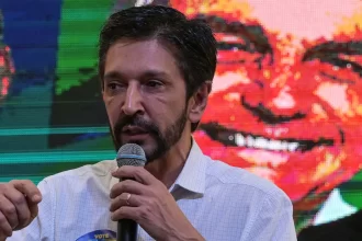 nunes-exonera-adilson-amadeu,-assessor-condenado-por-antissemitismo