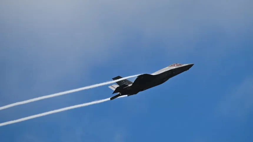 f-35-so-empata-jogo-da-arabia-saudita-com-israel-no-papel