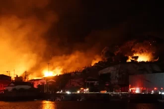 incendio-atinge-pelo-menos-170-edificios-na-cidade-de-oita-no-japao