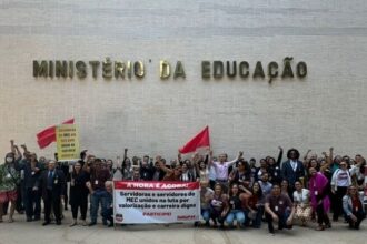 governo-envia-ao-congresso-projeto-que-cria-novo-plano-de-cargos-para-servidores-do-mec