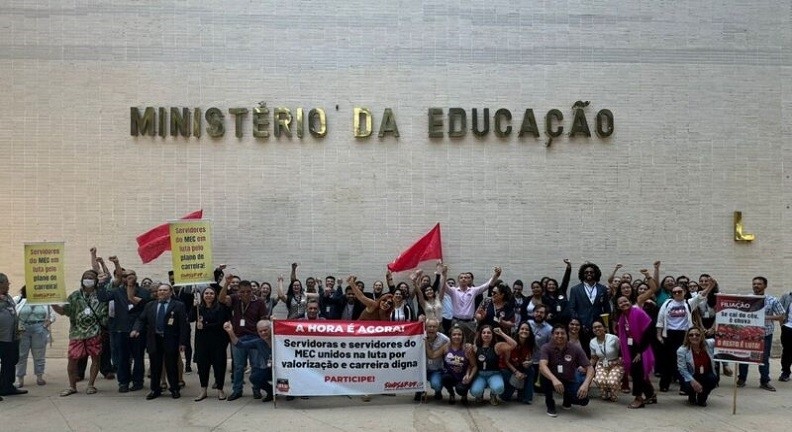 governo-envia-ao-congresso-projeto-que-cria-novo-plano-de-cargos-para-servidores-do-mec