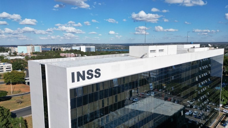 inss-cria-comite-para-reduzir-fila-de-quase-3-milhoes-de-pedidos-de-beneficios