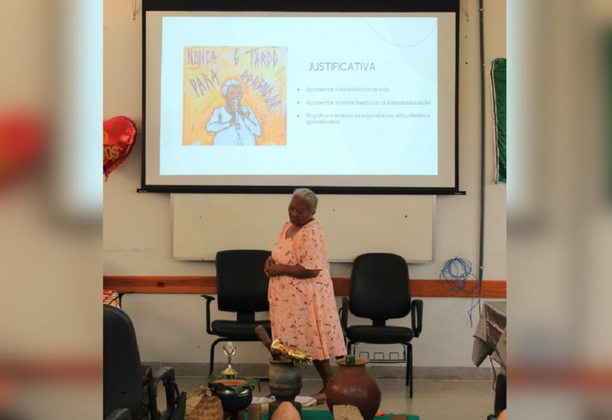 ‘nunca-e-tarde-para-aprender’:-idosa-de-70-anos-apresenta-tcc-contando-historia-de-vida-sem-acesso-a-educacao