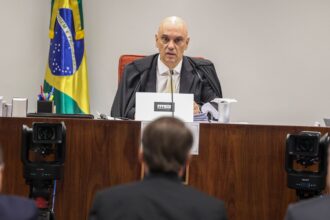 alexandre-de-moraes-rejeita-pedido-de-prisao-domiciliar-de-bolsonaro