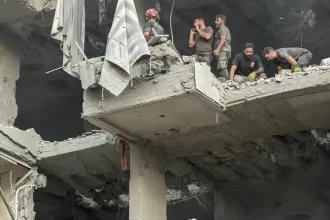 israel-ataca-chefe-do-hezbollah-em-beirute-e-intensifica-conflito-no-libano