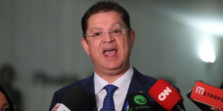 prisao-de-bolsonaro-mobiliza-aliados-e-adversarios-nas-redes-sociais