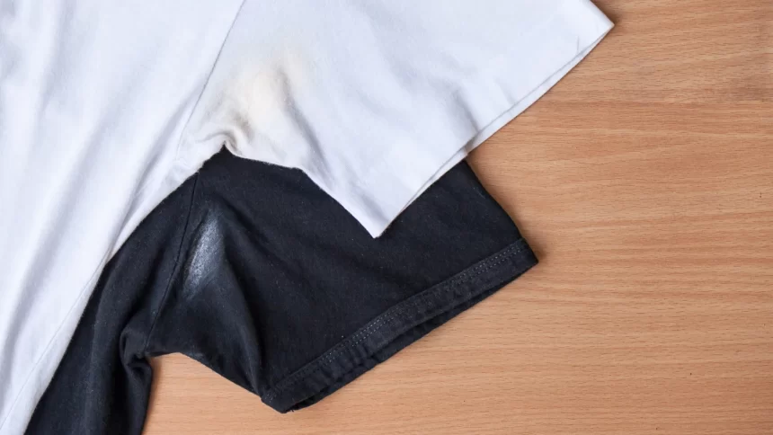 como-remover-manchas-de-suor-e-desodorante-com-itens-que-voce-ja-tem