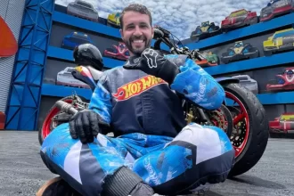 piloto-morre-apos-acidente-em-show-de-motos-no-beto-carrero-world