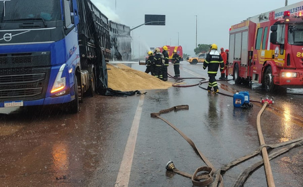 acao-rapida-do-cbmto-controla-incendio-em-carreta-na-ponte-siqueira-campos