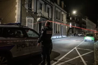 idoso-desaparecido-em-lyon-e-encontrado-embaixo-da-cama-meses-apos-sumir