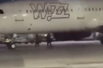 homens-invadem-pista-de-decolagem-na-alemanha-para-nao-perder-aviao