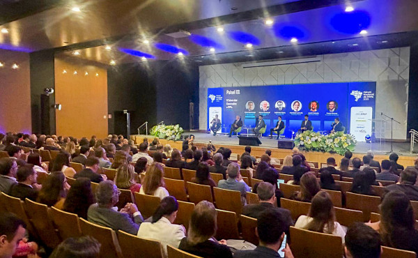 em-brasilia,-governo-do-tocantins-amplia-articulacao-sobre-infraestrutura-durante-o-forum-nacional-de-ppps-e-concessoes