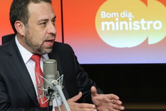 guilherme-boulos:-“bolsonaro-quis-dar-uma-de-ferreiro”