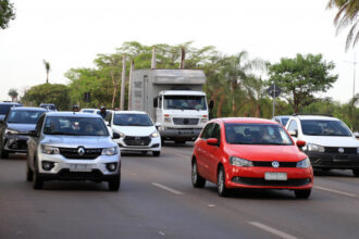 detran-alerta-proprietarios-de-veiculos-com-placas-de-final-6,-7-e-8-sobre-fim-do-prazo-para-pagar-licenciamento-sem-multas-e-juros