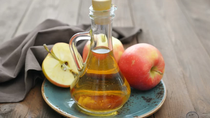 anvisa-suspende-venda-de-lote-de-vinagre-de-maca-castelo-por-excesso-de-aditivo