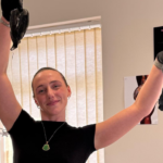 depiladora-intima-que-faz-sucesso-nas-redes-revela-item-que-clientes-pedem-para-levar-para-casa;-video