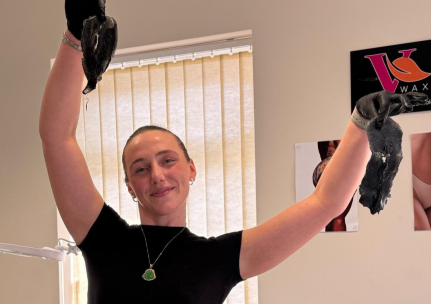 depiladora-intima-que-faz-sucesso-nas-redes-revela-item-que-clientes-pedem-para-levar-para-casa;-video