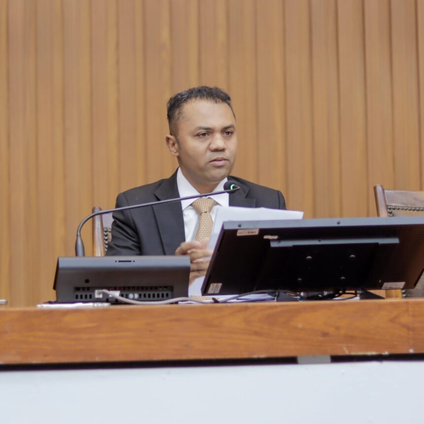deputado-moisemar-marinho-cobra-envio-a-aleto-da-pec-do-teto-unico,-aguardada-ha-anos