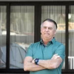 defesa-diz-que-bolsonaro-nao-usou-celular-durante-visita-de-nikolas