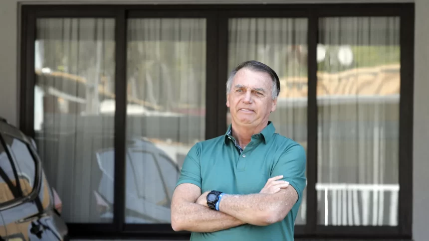 defesa-diz-que-bolsonaro-nao-usou-celular-durante-visita-de-nikolas