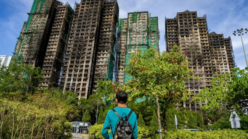 incendio-em-hong-kong-deixa-128-mortos-e-expoe-falhas-estruturais-no-pais