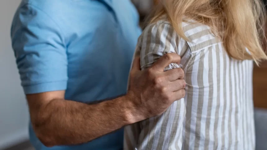 mulher-fora-do-trabalho-tem-3-vezes-mais-risco-de-sofrer-violencia