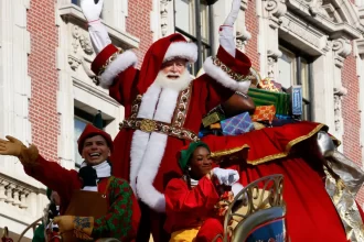 baloes-gigantes-e-multidoes:-o-desfile-de-acao-de-gracas-em-nova-york