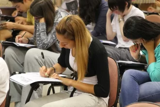 fuvest-divulga-notas-de-corte-da-primeira-fase-do-vestibular-2026