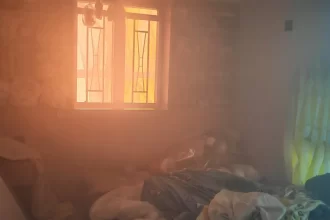 homem-ficou-2h-preso-em-incendio-em-hong-kong:-“pensei-que-ia-morrer”