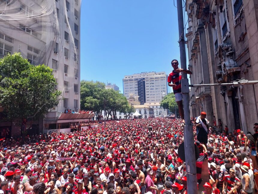 torcedores-do-flamengo-passam-mal-no-centro-do-rio-e-posto-medico-deixa-de-funcionar-por-problema-em-gerador-de-energia-eletrica