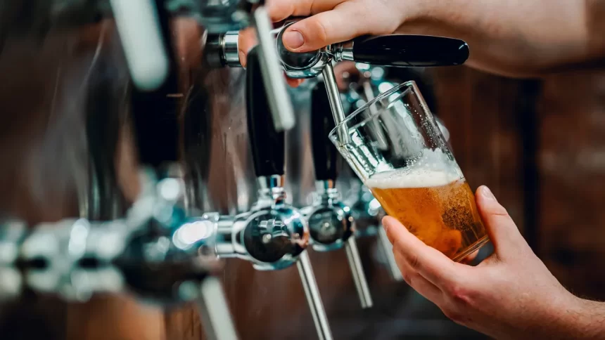 bar-dos-eua-oferece-cerveja-gratis-por-denuncia-de-imigrantes-ilegais