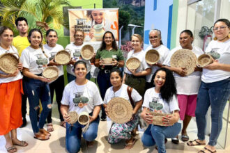 com-apoio-do-governo-do-tocantins,-projeto-ensina-artesas-a-transformarem-a-fibra-da-bananeira-em-materia-prima