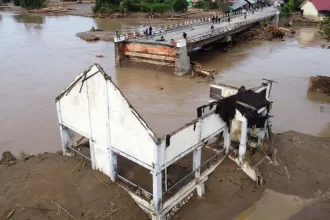 numero-de-mortos-nas-cheias-na-indonesia-ja-ultrapassa-os-800