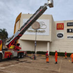 cbmto-realiza-simulacao-de-resgate-em-altura-no-capim-dourado-shopping-e-reforca-preparo-para-emergencias