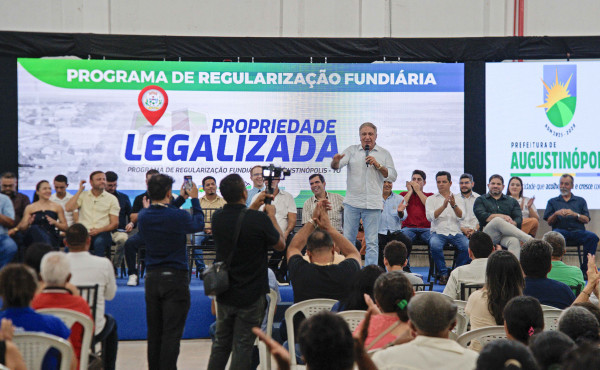 governo-do-tocantins-e-judiciario-entregam-mais-de-800-titulos-de-regularizacao-fundiaria-em-augustinopolis-e-sitio-novo