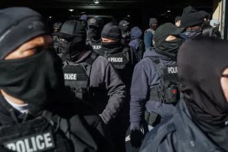 eua:-departamento-de-justica-demite-8-juizes-que-trabalhavam-em-imigracao