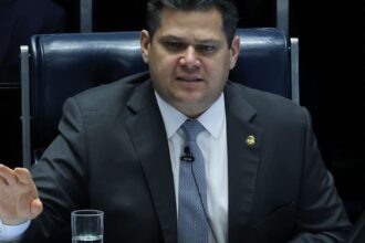 senado-reage-a-decisao-de-gilmar-mendes-sobre-impeachment-de-ministros