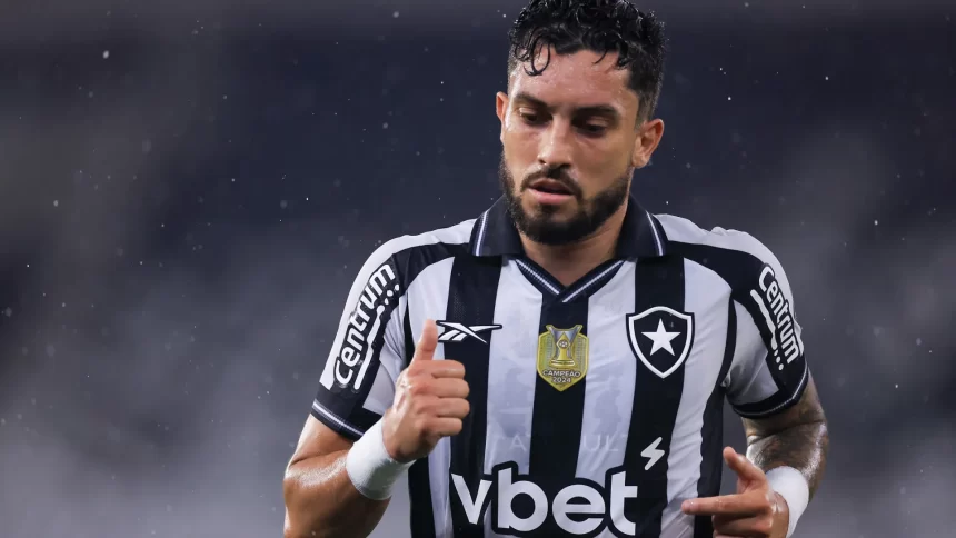 cruzeiro-toma-gol-no-fim,-empata-com-botafogo-e-garante-vice-do-palmeiras