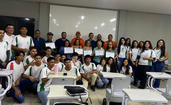 projeto-resgate-digital-do-cbmto-capacita-jovens,-adultos-e-idosos-em-araguaina