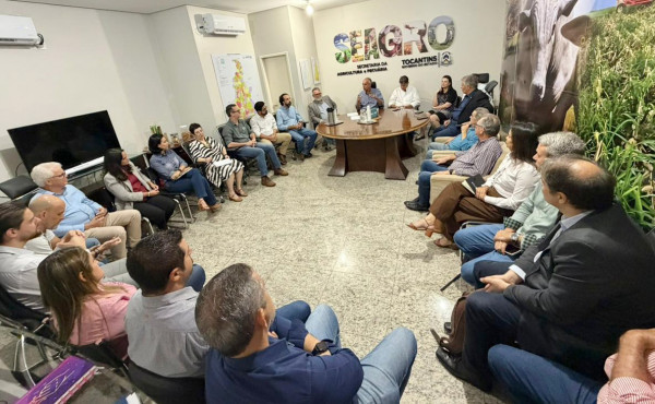 governo-do-tocantins-e-instituicao-internacional-assinam-termo-de-cooperacao-tecnica-para-a-construcao-do-plano-de-rastreabilidade-do-rebanho-bovino-no-estado