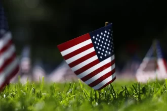 barco-atingido-por-duplo-ataque-dos-eua-escoltava-navio-rumo-ao-suriname