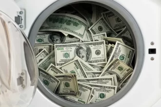 empresarios-suspeitos-de-lavar-dinheiro-do-pcc-se-entregam-a-policia-em-sp