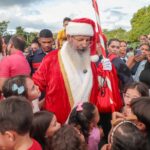 chegada-do-papai-noel-no-parque-cimba-marca-abertura-oficial-da-vila-de-natal-em-araguaina