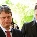 flavio-bolsonaro-diz-agora-que-candidatura-e-irreversivel-e-que-sobrenome-e-vantagem-sobre-tarcisio