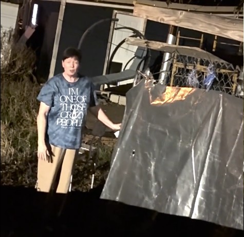 cuidadora-prende-mulher-portadora-de-deficiencia-em-canil-nos-estados-unidos