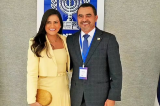 com-a-volta-de-wanderlei-barbosa-ao-governo-do-to,-saiba-o-que-acontece-com-a-primeira-dama-karynne-sotero