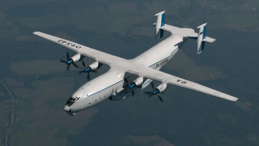 aviao-militar-russo-cai-perto-de-moscou-com-sete-tripulantes-a-bordo